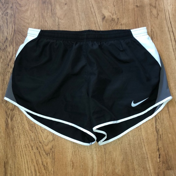 Nike Pants - NWOT Nike Tempo Shorts